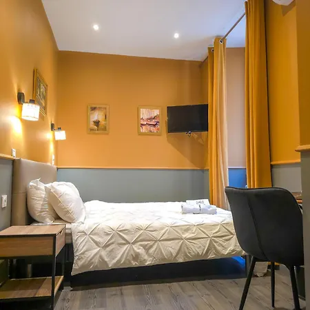 ホテル Les Voyageurs バスティア