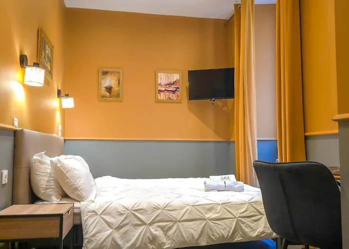 Hotel Les Voyageurs Bastia (Corsica)