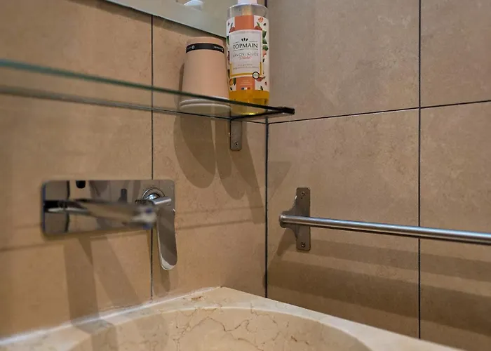 Les Voyageurs Hotel 3*