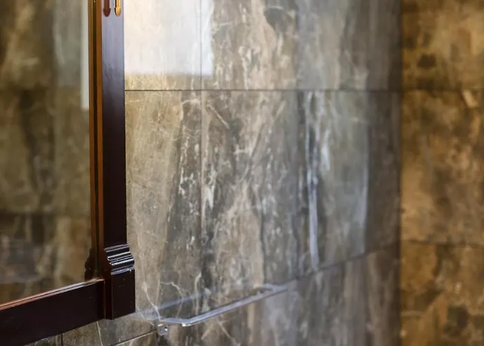 Hotel Les Voyageurs 3*