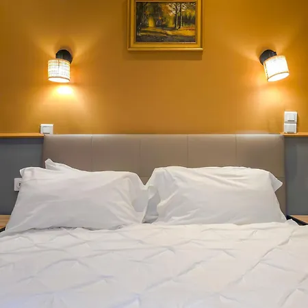 Les Voyageurs Otel
