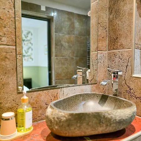 Hotel Les Voyageurs Bastia (Corsica)