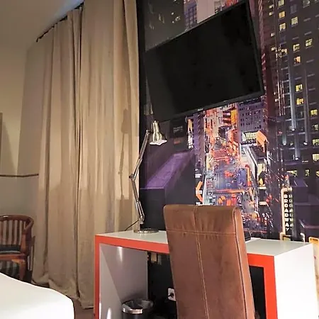 Hotel Les Voyageurs Bastia (Corsica)
