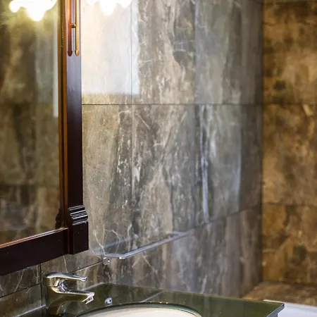 Hotel Les Voyageurs 3*