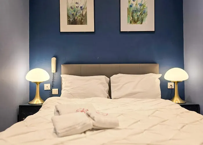 ホテル Les Voyageurs バスティア