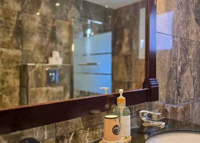 ホテル Les Voyageurs 3*