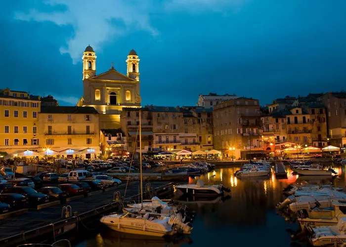 فندق Les Voyageurs 3*